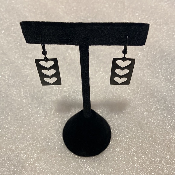 NWOT - Skyrim Black Heart Rectangle Stainless Steel Geometric Dangle Earrings - Picture 6 of 6